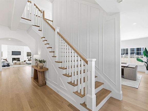 2nd image of 40 Foxcroft Rd