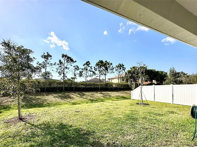 11349 SW Lyra Dr — Photo 24