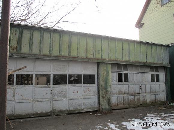 2nd image of 503 Square St