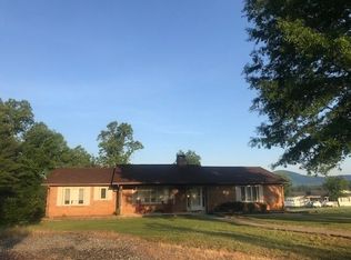 7888 Wellman Rd, Hickory, NC 28602