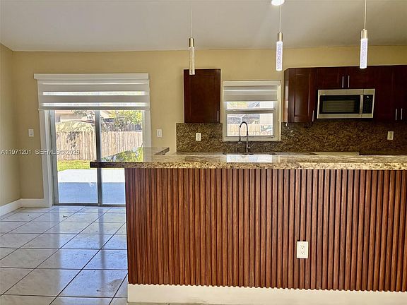 4th image of 12501 SW 264th St