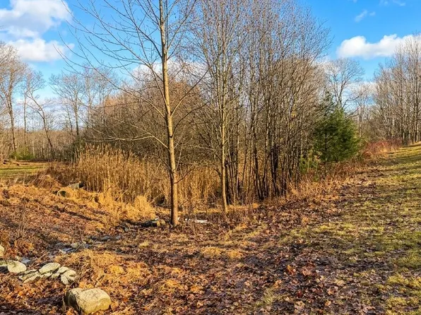 Leisure Ln, Stroudsburg, PA 18360