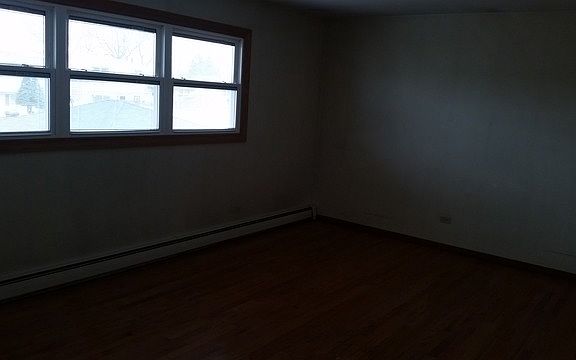 5th image of 10409 Lamon Ave