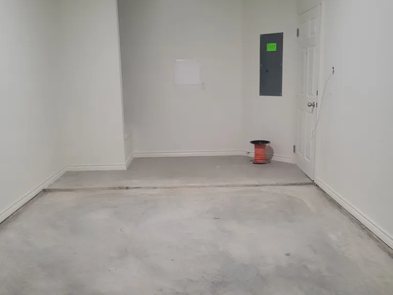 2329 Zanoletti Dr — Photo 28