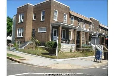 1744 Independence Ave SE photo 1