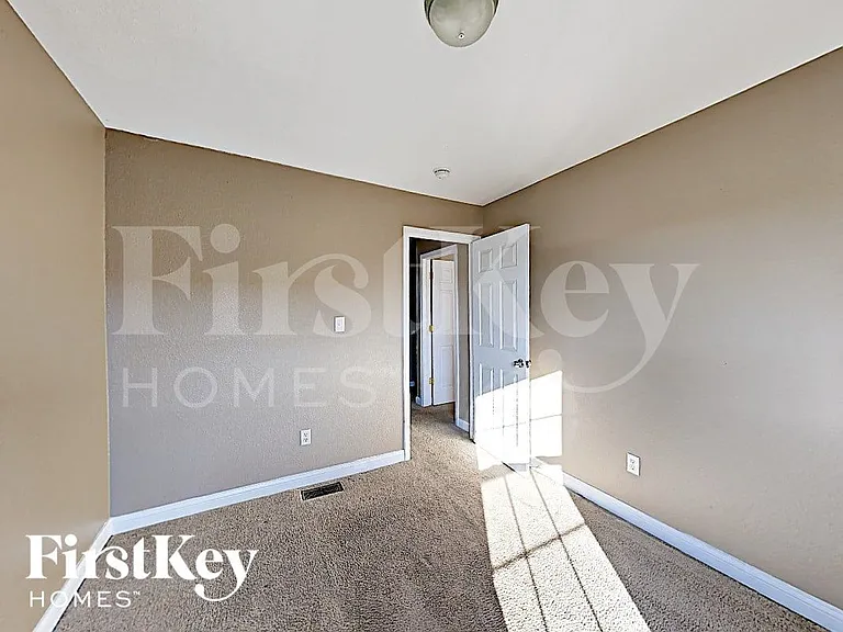 3944 Hornickel Dr — Photo 11