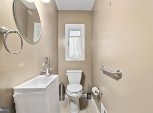 6406 Julian St, Springfield, VA 22150