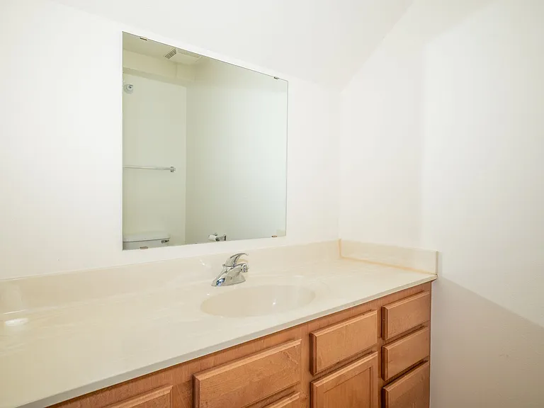 McComb Place Apartments — Photo 10