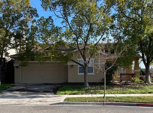 409 Peachcrest Dr, Oakdale, CA 95361