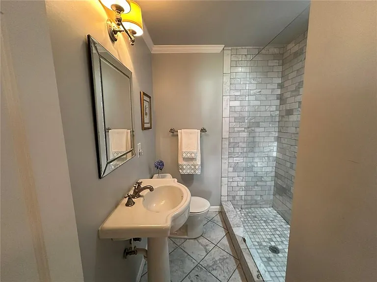 2497 Thompson Rd — Photo 33