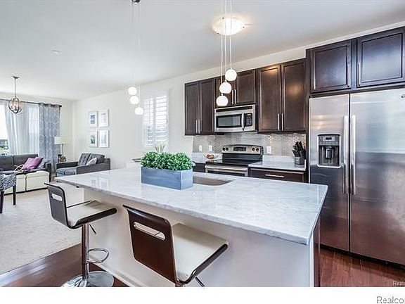 4th image of 3070 Kilmer Dr
