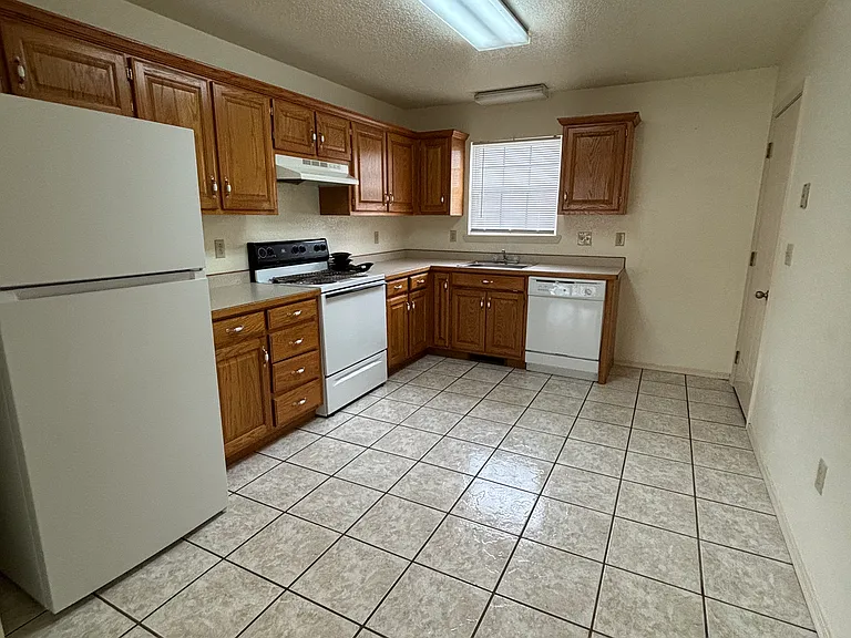1211 S Willard Ave #D — Photo 1