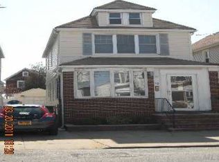 24722 90th Ave, Bellerose, NY 11426