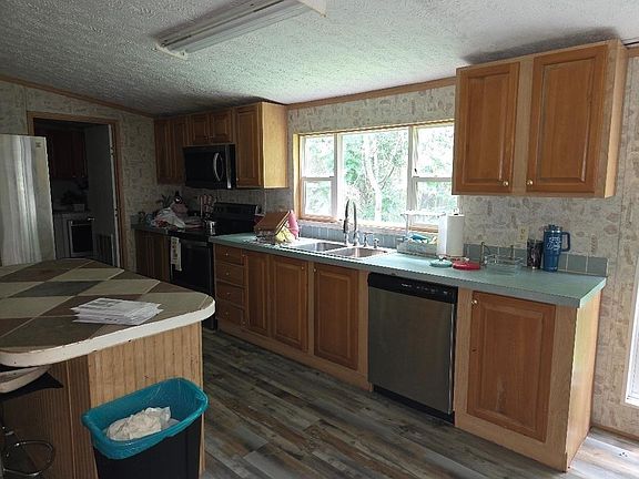 2nd image of 1433 Quarles Rd