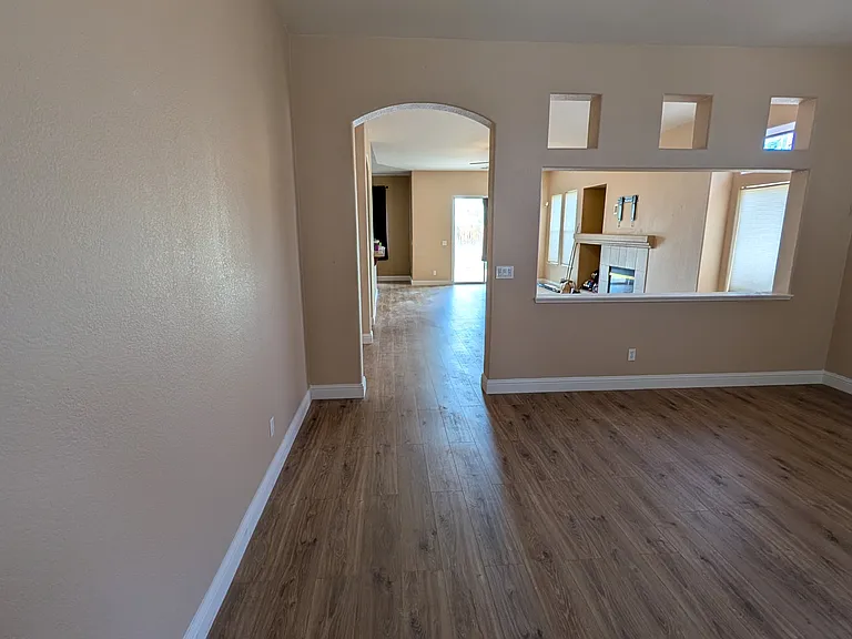 1831 Arboleda Ct — Photo 4