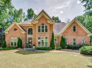 300 Chickering Lake Ct, Roswell, GA 30075