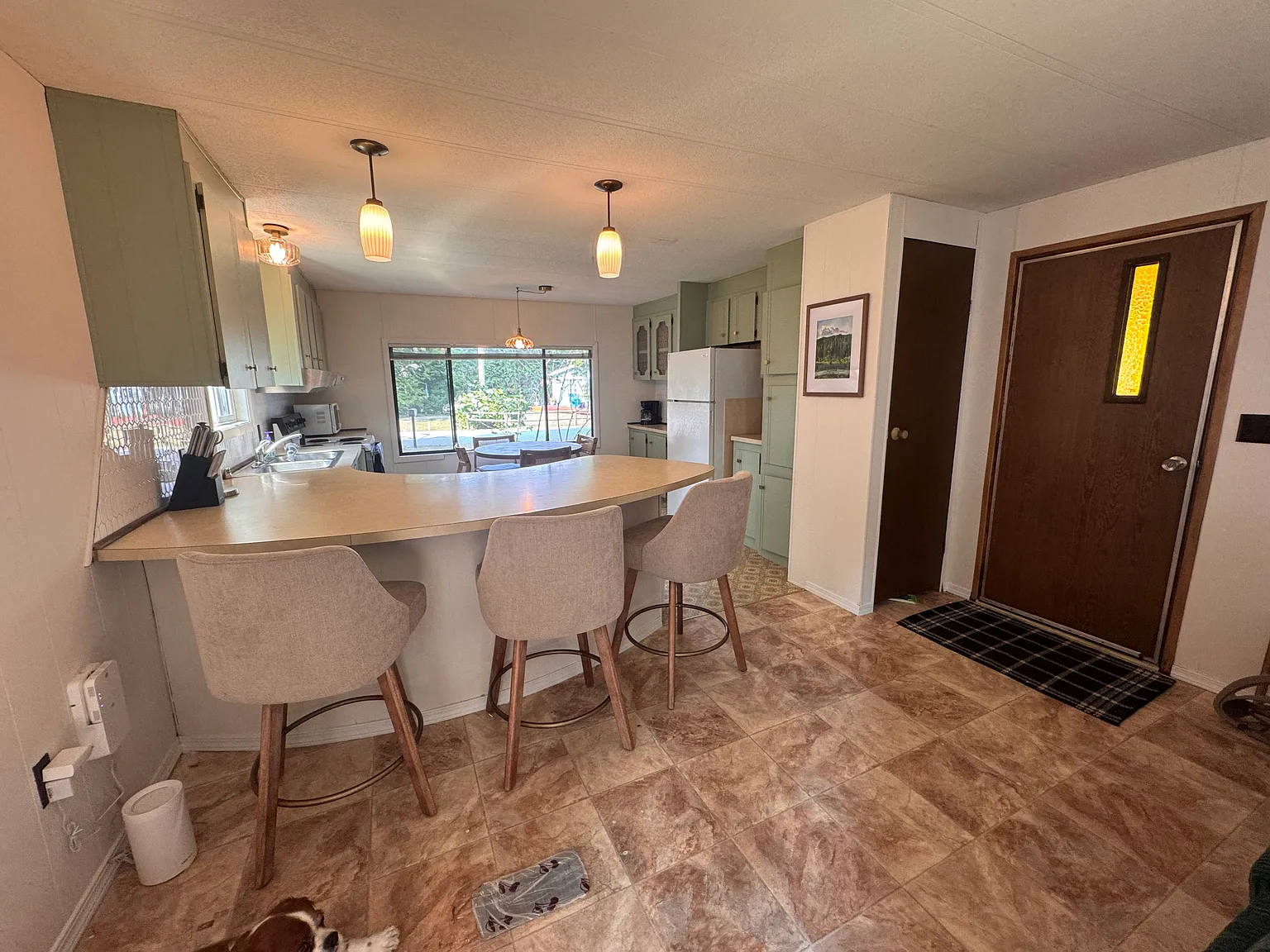 2 bed, 924 sqft, $1,800 — Photo 3