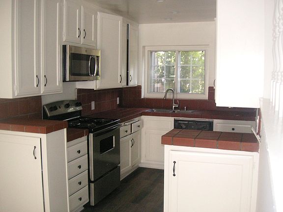 NEW STAINLESS APPLIANCES (NO REFRIG)