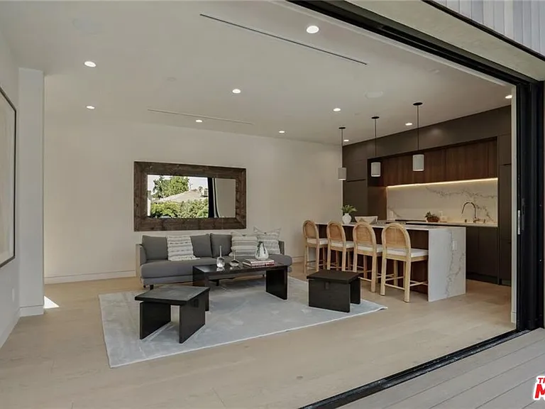 4939 Petit Ave — Photo 52