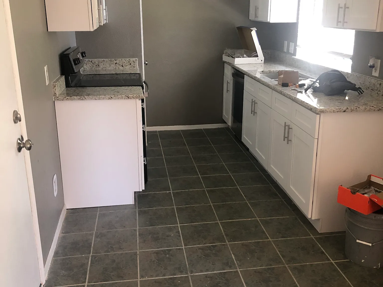3 bed, 1088 sqft, $1,900 — Photo 2