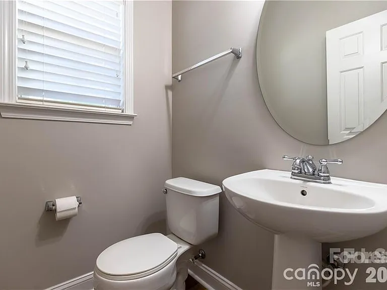 123 Colville Rd — Photo 11