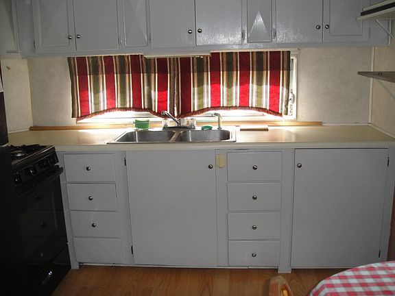 5th image of 621 E Lockeford St Spc 7