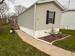 18 Olive St, Minooka, IL 60447