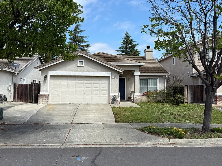 1814 Autumn Meadow Dr — Photo 1