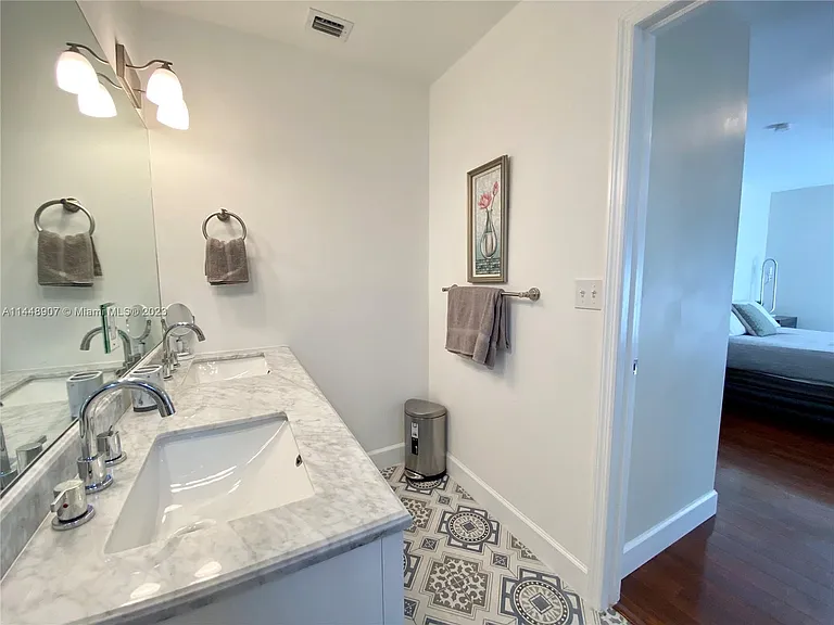 3440 SW 20th St — Photo 20