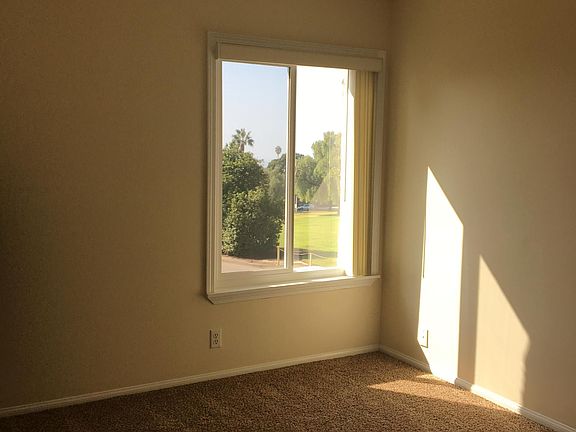 5th image of 98 Aliso Ln