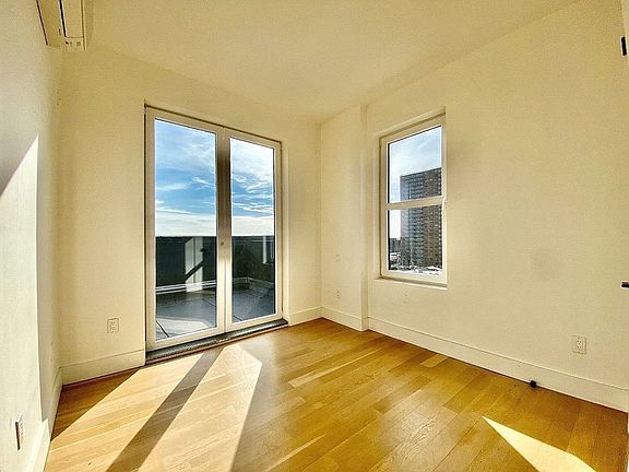 3rd image of 2288 Atlantic Ave #6CC