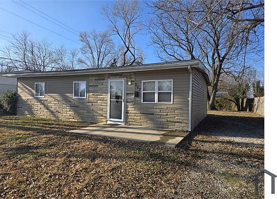1st image of 507 Saint Robert Dr