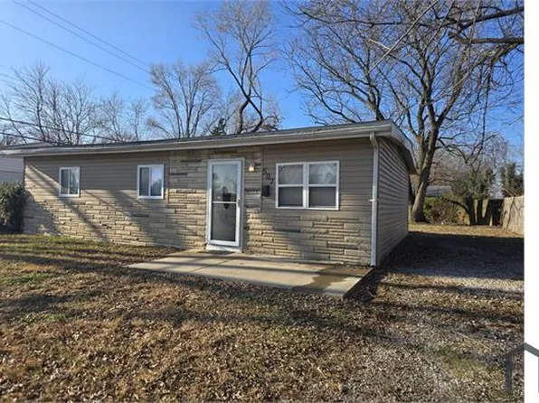 507 Saint Robert Dr, Cahokia, IL 62206
