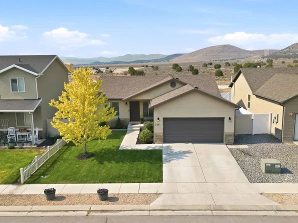 2361 E Ox Yoke Dr, Eagle Mountain, UT 84005