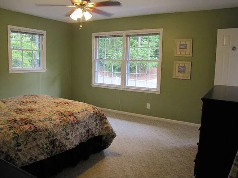 1295 Seven Springs Cir — Photo 10