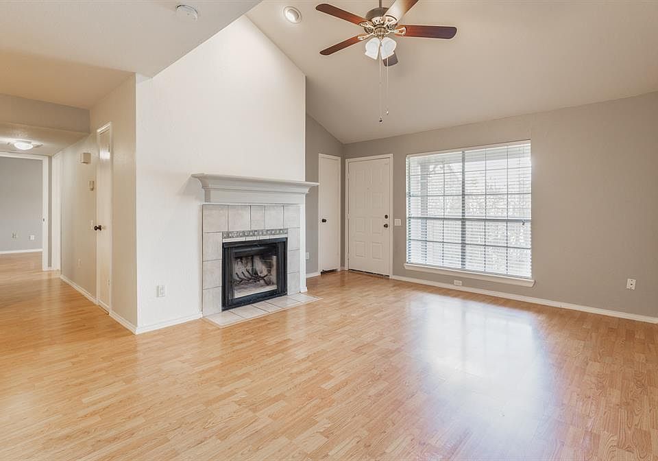 1st image of 1860 White Oak Dr APT 310