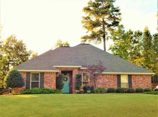 515 Glensview Dr, Brandon, MS 39047