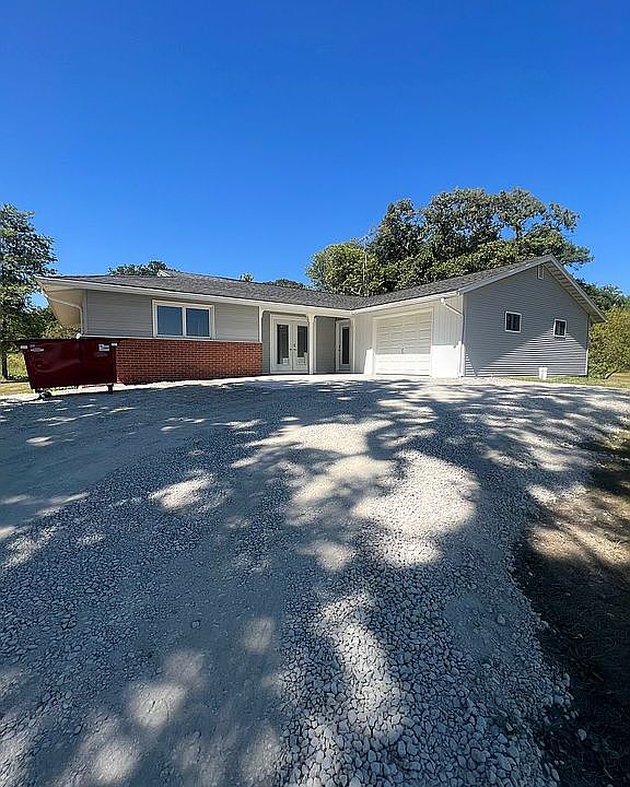 1st image of 182 Warbler Ave