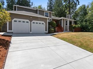 16905 SE 41st St, Bellevue, WA 98008