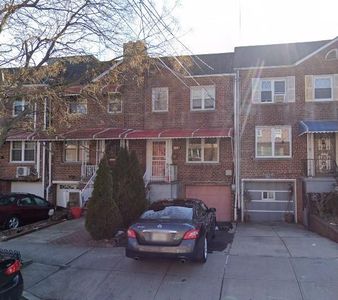 1130 E 215th Street, Bronx, NY, 10469