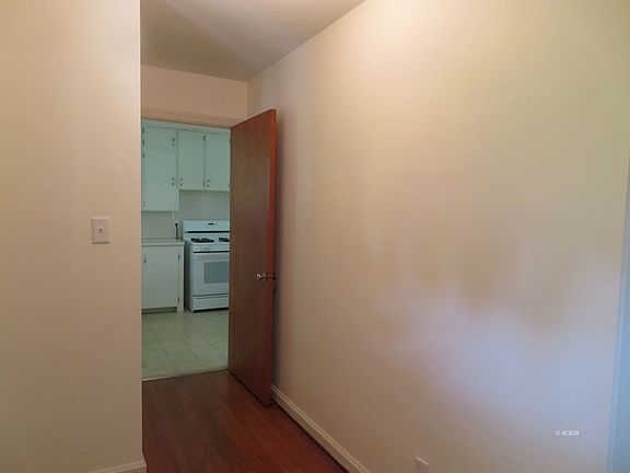5th image of 159 Columbia Ave
