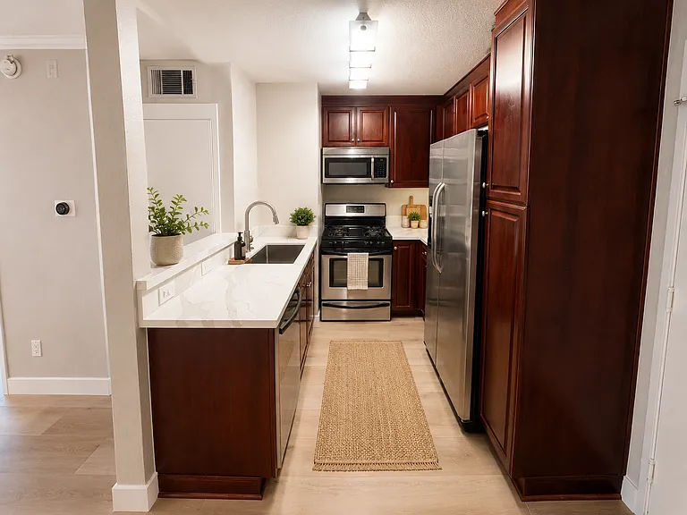 5545 Canoga Ave #103 — Photo 3