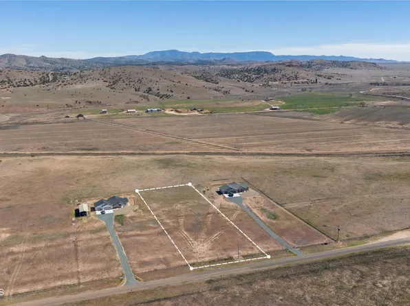 20047 Old State Route 89, Paulden, AZ 86334