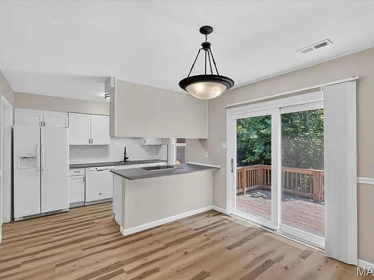 61 Park Charles Blvd S #C — Photo 10
