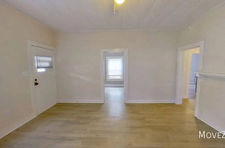 226 Cummings St — Photo 36