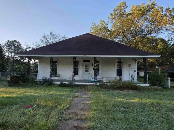 1027 E Mill St, Malvern, AR 72104