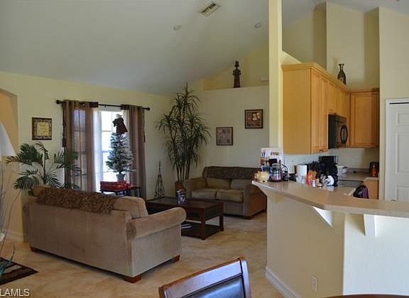 3rd image of 4203 SW 15th Pl