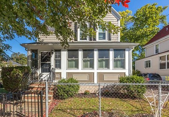 4th image of 118 Franklin Ave