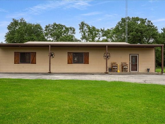 2nd image of 1136 Vz County Road 2150