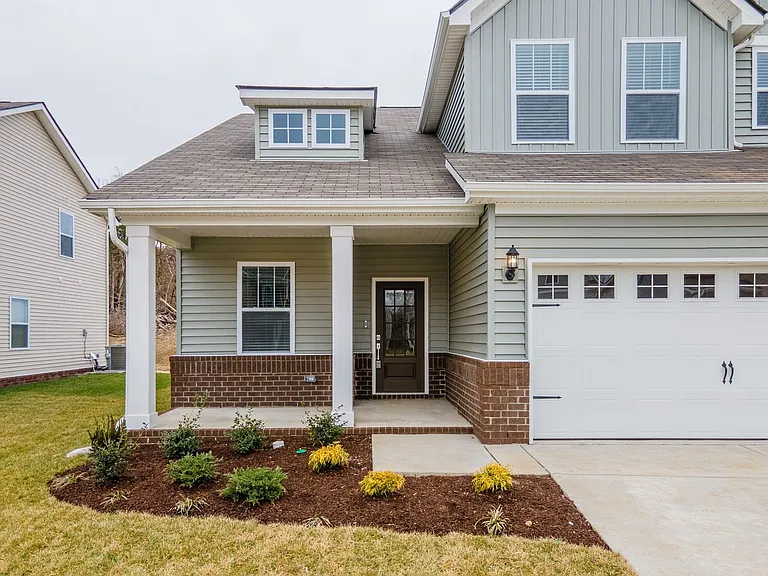 293 Casper Dr — Photo 2